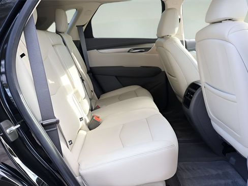 Used 2019 Cadillac XT5 Luxury AWD/4WD image 17