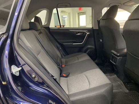 Used 2021 Toyota RAV4 XLE image 18