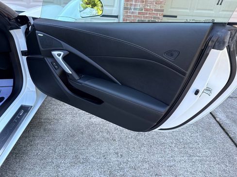 Used 2019 Chevrolet Corvette Stingray Coupe w/ 1LT RWD image 55