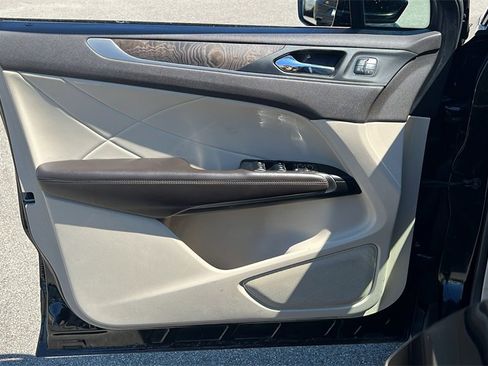 Used 2017 Lincoln MKC Reserve image 12