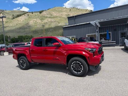 Used 2024 Toyota Tacoma TRD Sport w/ TRD Sport Premium Package AWD/4WD image 7