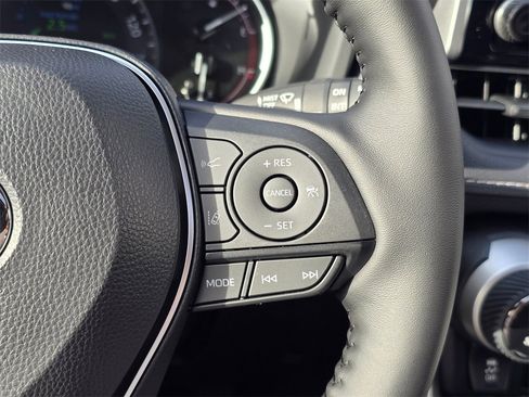 New 2025 Toyota RAV4 XLE image 32