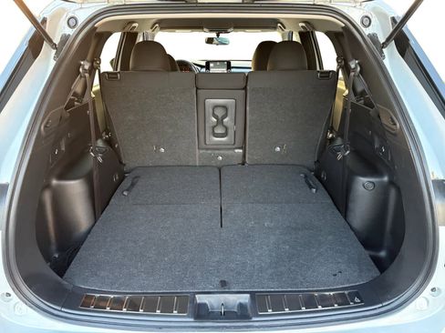 Used 2024 Mitsubishi Outlander ES image 15