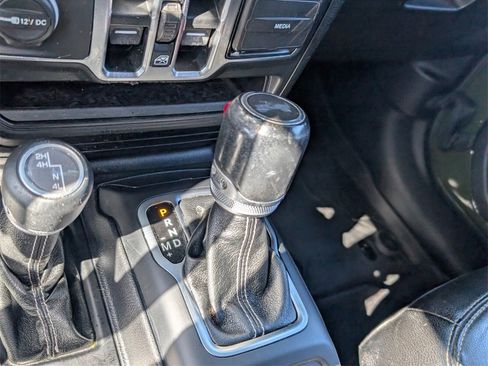 Used 2021 Jeep Wrangler Unlimited Sahara image 24