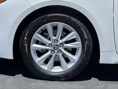 Certified 2025 Toyota Corolla SE FWD image 29