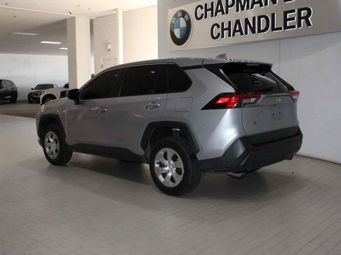 Used 2022 Toyota RAV4 LE image 5