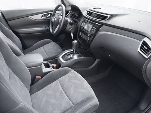 Used 2016 Nissan Rogue S AWD/4WD image 9