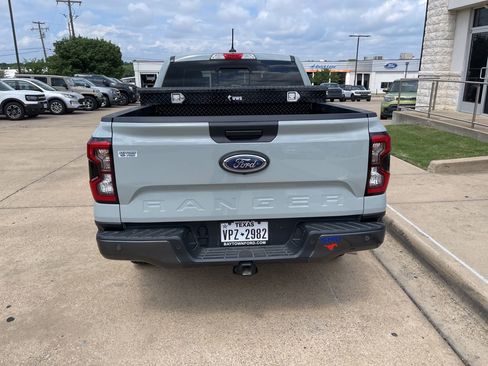 Used 2024 Ford Ranger XLT w/ FX4 Off-Road Package AWD/4WD image 5
