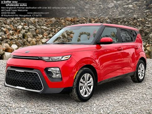 Used 2020 Kia Soul LX image 1
