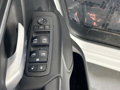Used 2022 RAM 1500 Big Horn AWD/4WD image 18