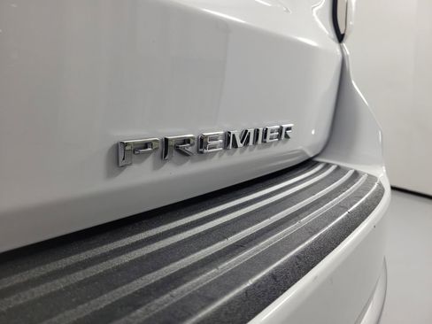 Used 2024 Chevrolet Tahoe Premier AWD/4WD image 5