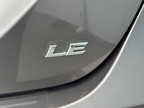 Used 2019 Toyota Camry LE image 27