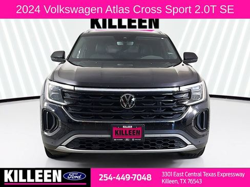 Used 2024 Volkswagen Atlas Cross Sport SE w/ Panoramic Sunroof Package AWD/4WD image 2
