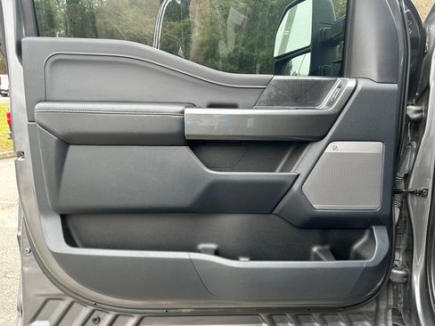 Used 2022 Ford F150 XLT w/ Equipment Group 302A High image 9