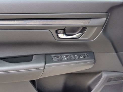 Used 2025 Honda CR-V EX image 12