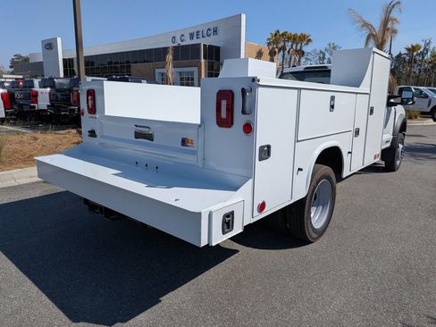 New 2026 Ford F550 4x4 Regular Cab Super Duty w/ XL Chrome Package image 2