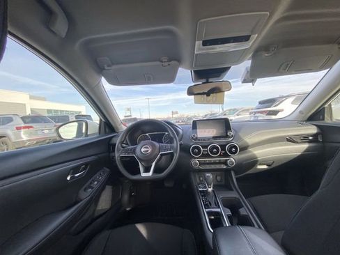 Used 2024 Nissan Sentra SV image 6