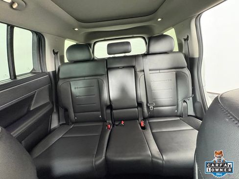 Used 2025 Hyundai Santa Fe Limited AWD/4WD image 6