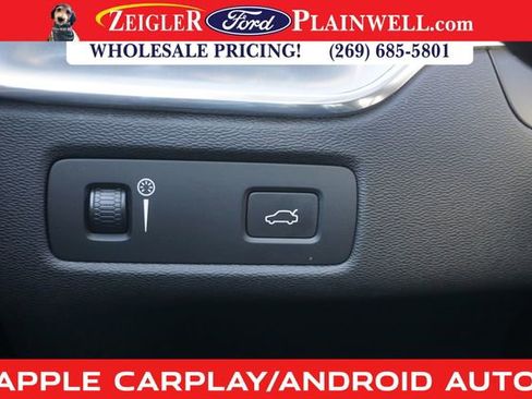 Used 2018 Volvo XC60 T6 Momentum w/ Advanced Package image 30