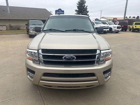 Used 2017 Ford Expedition EL XLT w/ Equipment Group 202A image 8