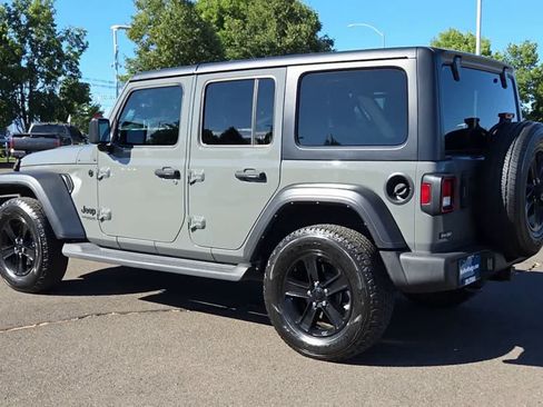 Used 2022 Jeep Wrangler Unlimited Sport AWD/4WD image 6