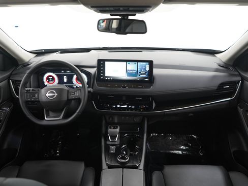 Used 2025 Nissan Rogue SL w/ SL Premium Package AWD/4WD image 13