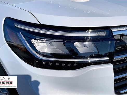 New 2026 Ford Explorer Active w/ Active Comfort Package image 15