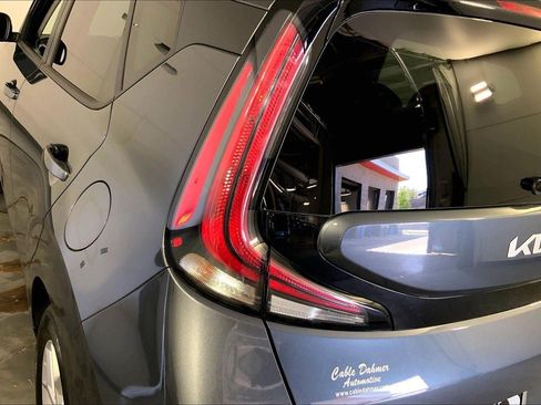 Certified 2025 Kia Soul LX w/ LX Technology Package image 27