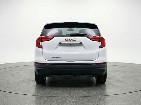 Used 2024 GMC Terrain SLE FWD image 7