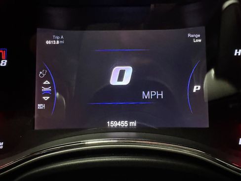 Used 2014 Jeep Grand Cherokee SRT image 33