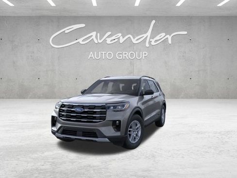 New 2026 Ford Explorer Active RWD image 2