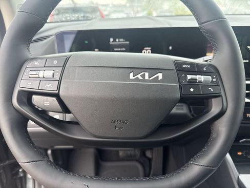 New 2026 Kia Sportage LX FWD image 15