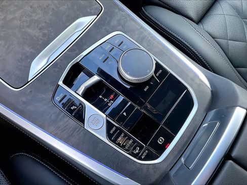 Used 2025 BMW X5 xDrive40i image 39