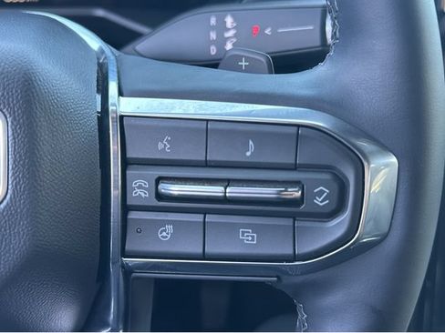 Used 2024 GMC Acadia Elevation w/ Luxury Package FWD image 30