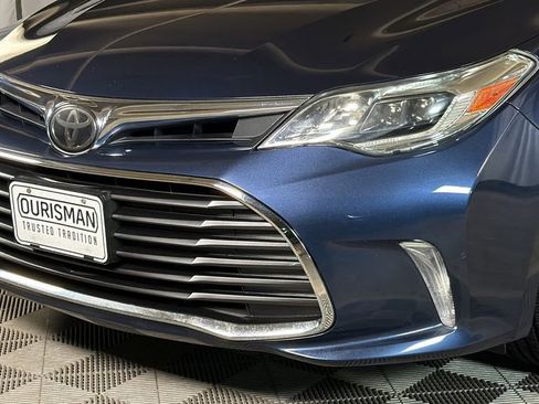 Used 2016 Toyota Avalon Limited image 3