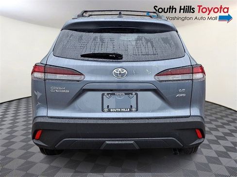 New 2026 Toyota Corolla Cross LE image 5