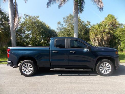 Used 2020 Chevrolet Silverado 1500 Custom w/ Custom Value Package RWD image 5