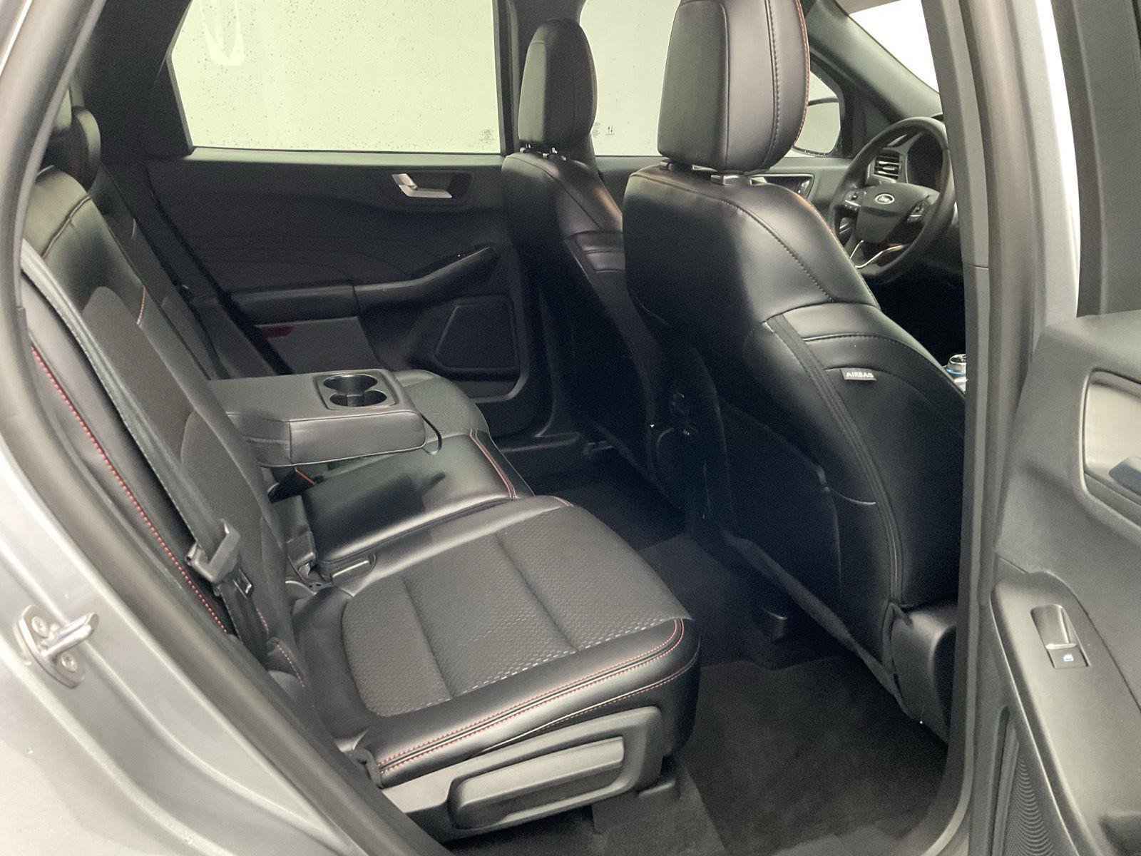Used 2024 Ford Escape ST-Line AWD/4WD image 25