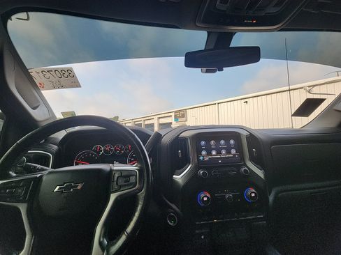 Used 2021 Chevrolet Silverado 1500 LT Trail Boss w/ Convenience Package II AWD/4WD image 17