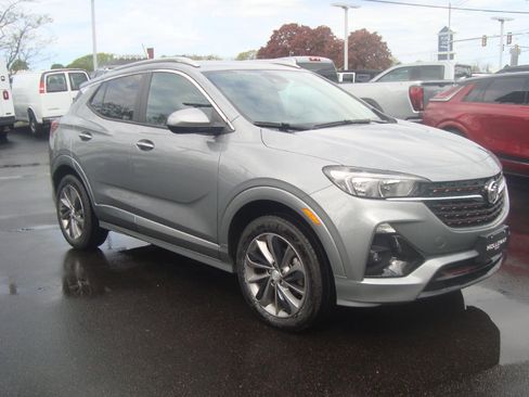 Certified 2023 Buick Encore GX Select w/ Sport Touring Package AWD/4WD image 3