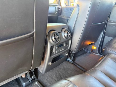 Used 2005 HUMMER H2 SUT w/ Preferred Equipment Group AWD/4WD image 26