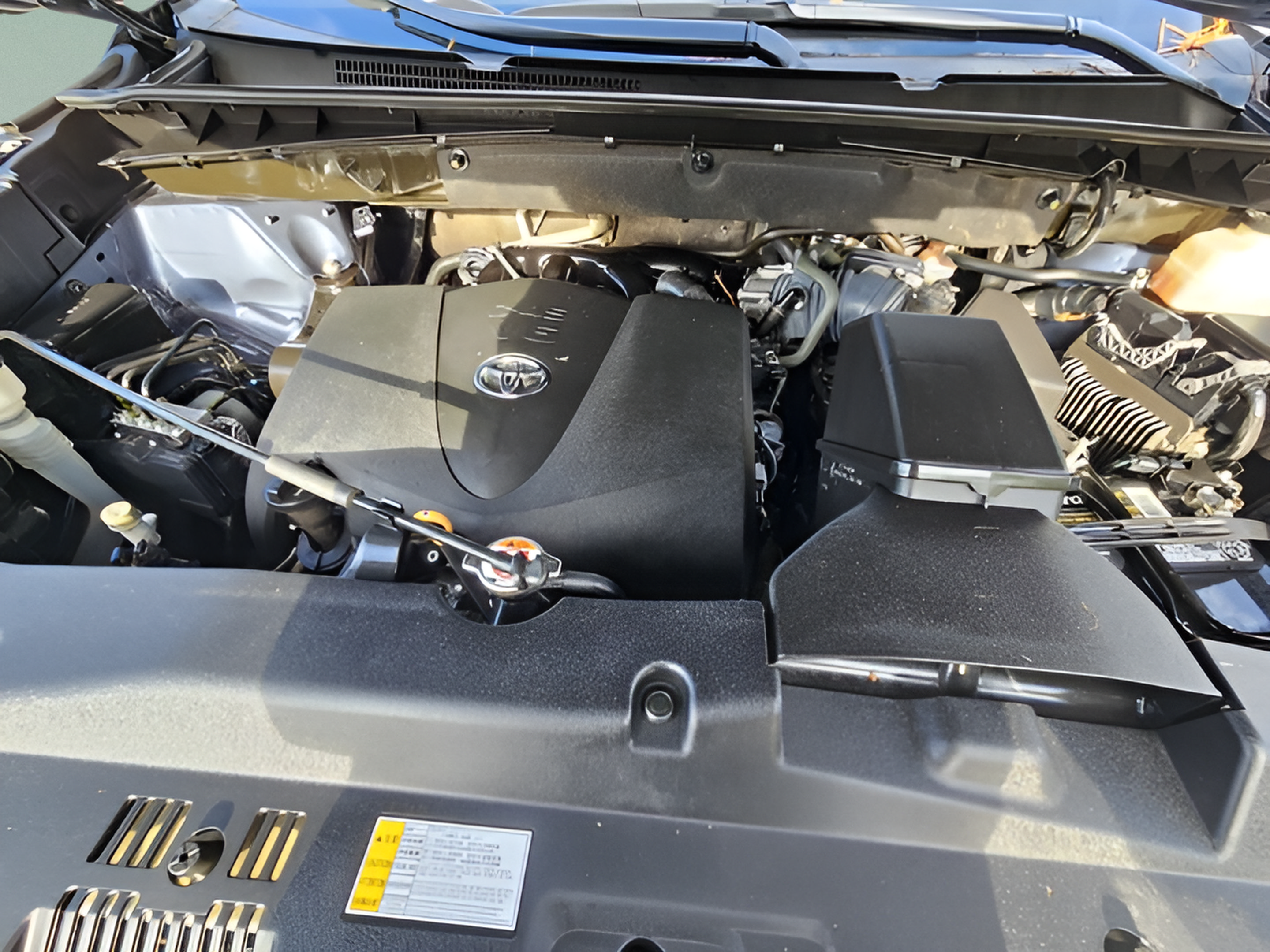 Used 2019 Toyota Highlander Limited FWD image 25