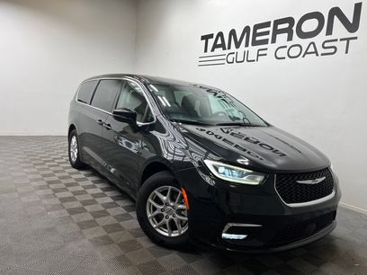 Used 2024 Chrysler Pacifica Touring-L