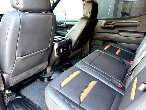 Used 2024 GMC Sierra 1500 AT4 w/ Technology Package AWD/4WD image 23
