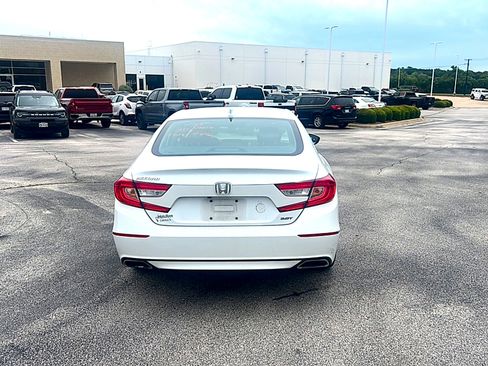 Used 2018 Honda Accord EX-L image 6