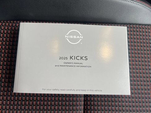 Certified 2025 Nissan Kicks SR AWD/4WD image 27