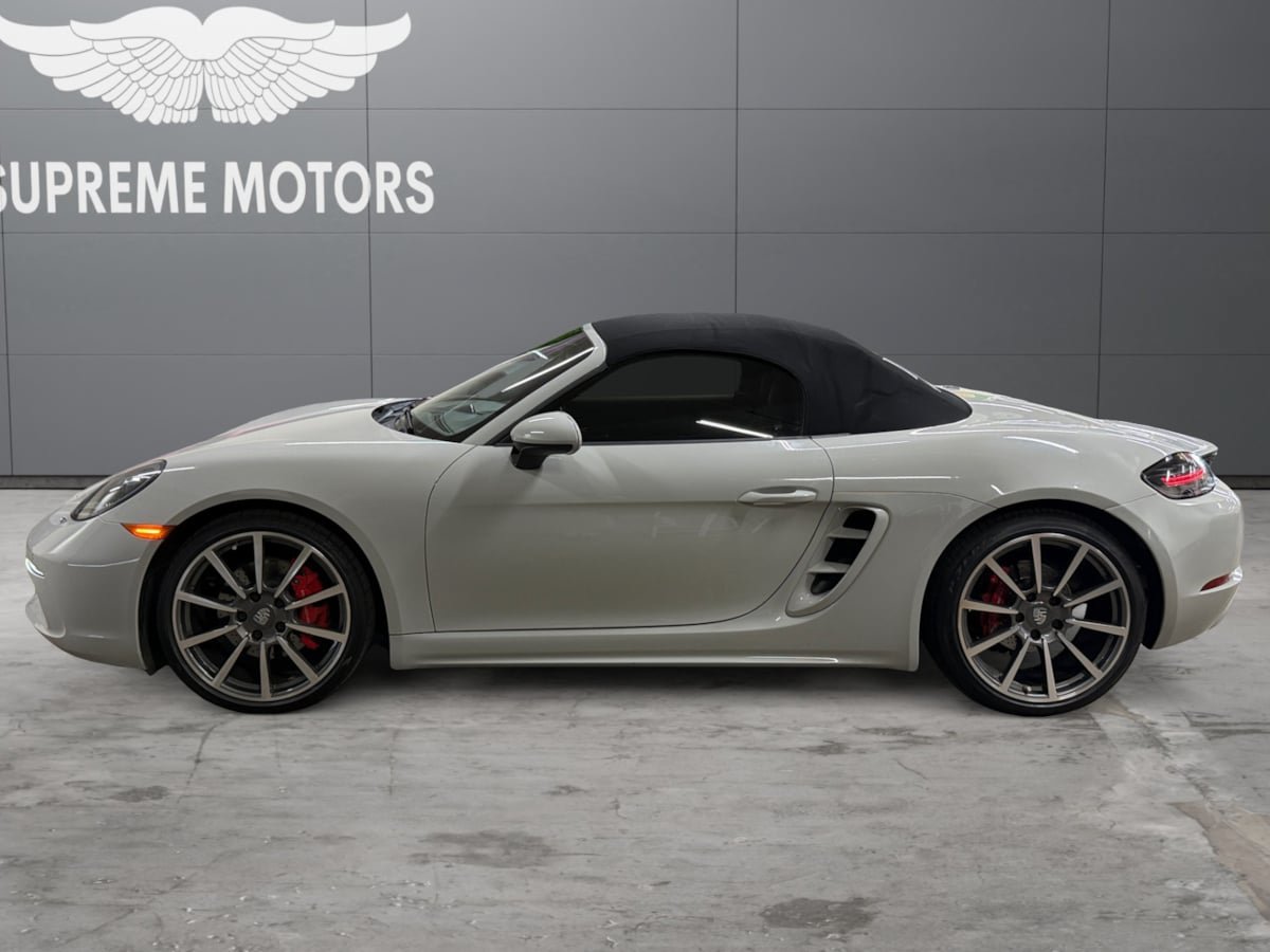 Used 2021 Porsche 718 Boxster S RWD image 2