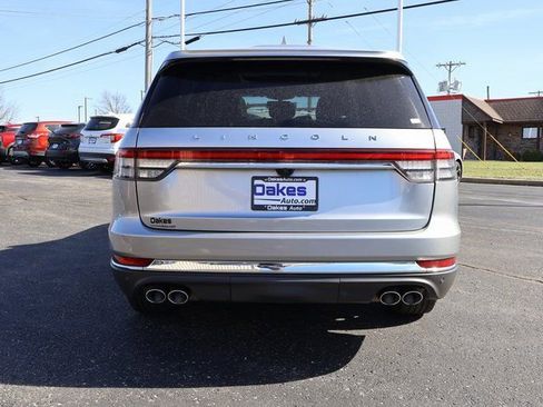 Used 2020 Lincoln Aviator Reserve w/ Equipment Group 201A image 6