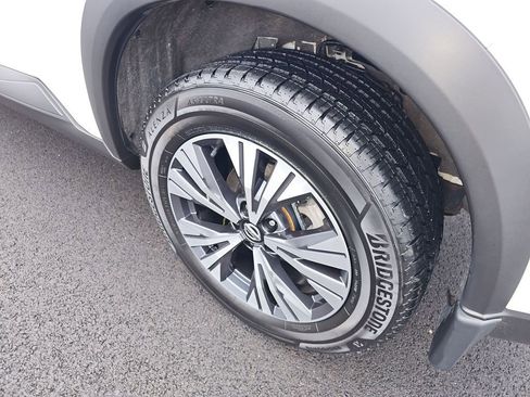 Used 2021 Nissan Rogue SV w/ Premium Package image 25