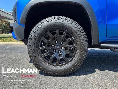 Certified 2023 Chevrolet Colorado Trail Boss w/ Advanced Trailering Package AWD/4WD image 8